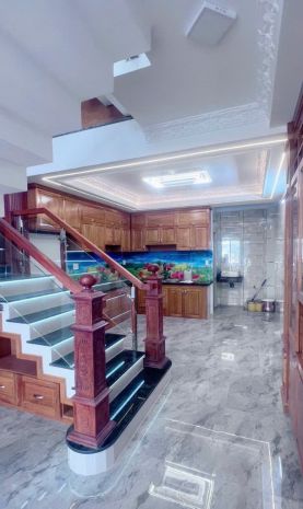 Tài chính 5 tỷ , ô tô ngủ trong nhà , nguyễn thị thập q7 7022211