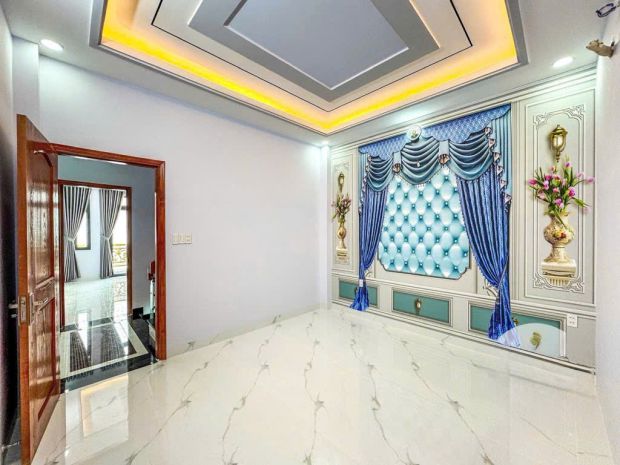 Tài chính 5 tỷ , ô tô ngủ trong nhà , nguyễn thị thập q7 7022212