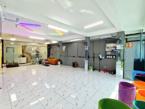 Cho thuê mặt bằng thông sàn  tầng 2 7022244