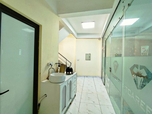 Cho thuê mặt bằng thông sàn  tầng 2 7022245