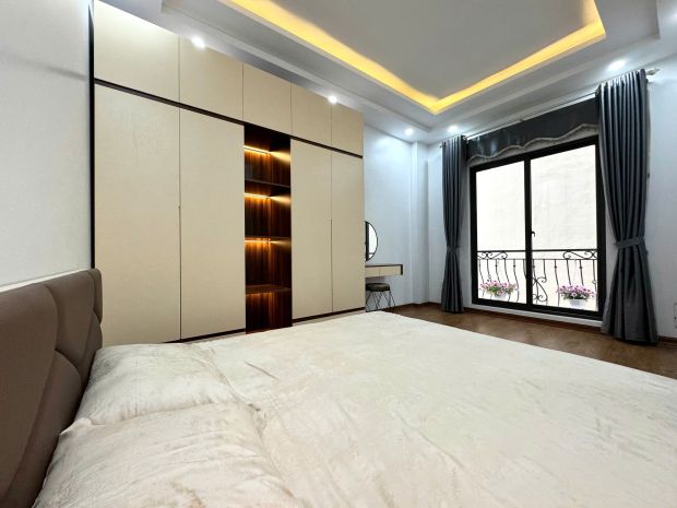 Bán nhà ngọc lâm  full nội thất  30m²  6 tầng  giá 8.3 7022804