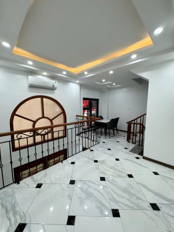 Bán nhà ngọc lâm  full nội thất  30m²  6 tầng  giá 8.3 7022805