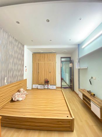 Cho thuê nhà nguyên căn ngõ 143 nguyễn chính, 33m² x 5 7023207