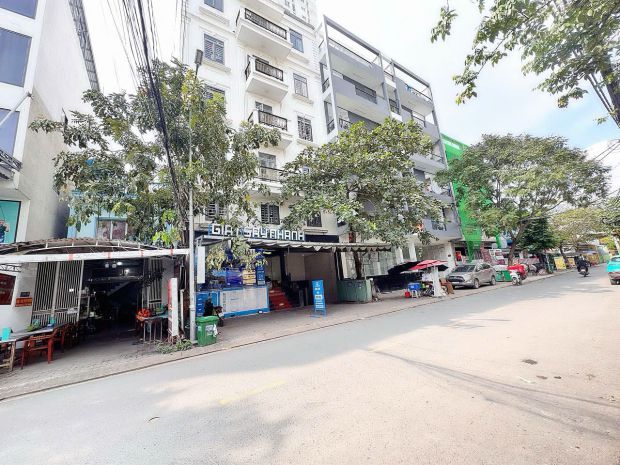 Bán nhà 3 tầng mặt tiền ngay huỳnh tấn phát, q7 - 5m*38m - 7023230