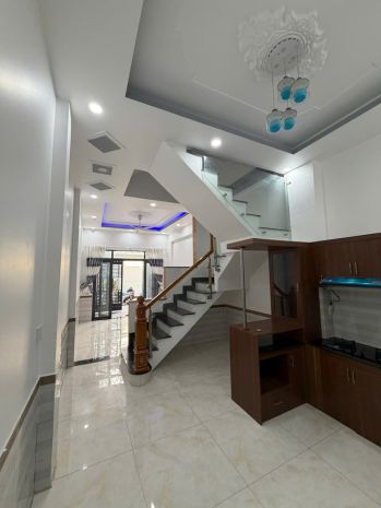 Bán nhà 3 tầng p.trấn biên,shr hoàn công,đường 2 xe hơi,kế 7026572