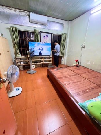 Bán nhà p vip tân sơn nhì, hẻm gần 4m thoáng, 32m2 klg, 2 7026836