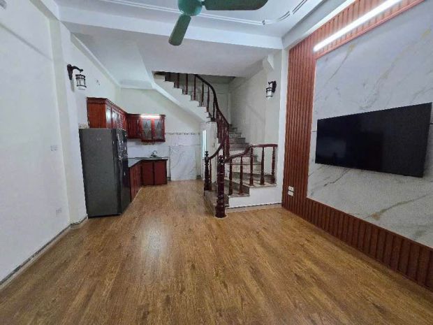 Cho thuê nhà nguyên căn ngõ 162 đông thiên, 30m²  4 tầng, 7027086