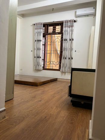 Cho thuê nhà nguyên căn ngõ 162 đông thiên, 30m²  4 tầng, 7027087