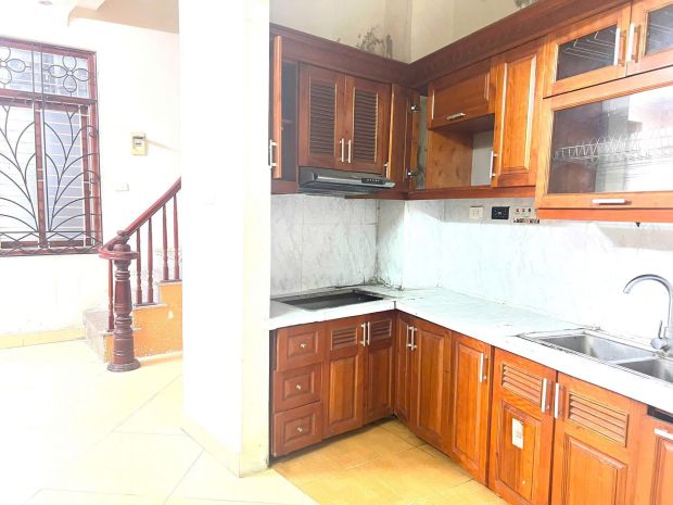 Cho thuê nhà nguyên căn ngõ 93 hoàng mai, 40m²  4 tầng, 7027362