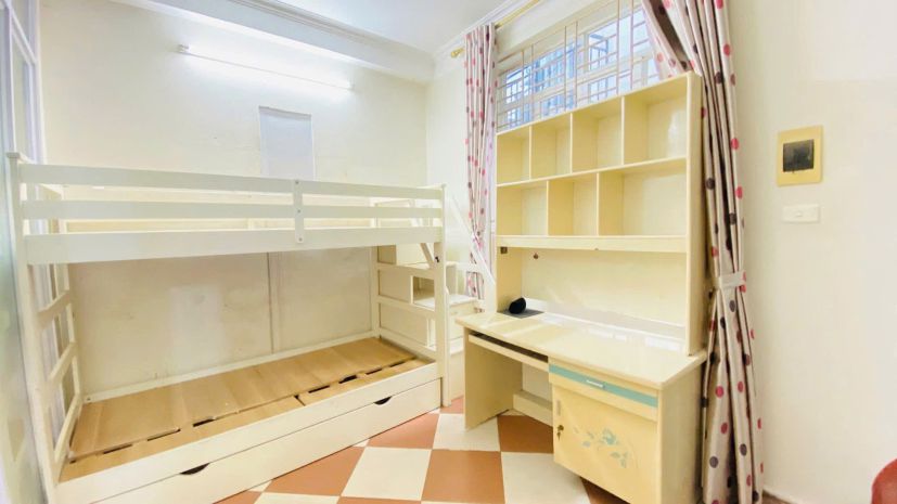 Cho thuê nhà nguyên căn ngõ 93 hoàng mai, 40m²  4 tầng, 7027370
