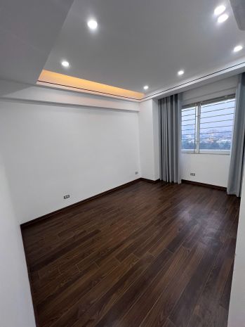 Bán tập thể tầng 2 lò đúc 40m2, 1pn, 1 khách, 1 wc, 2.65 tỷ 7027629