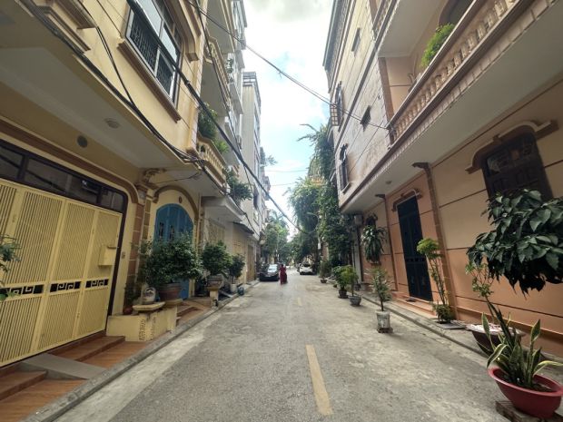 Bán nhà trung tâm phường việt hưng. 52m x 4t oto tránh, khu 7028527