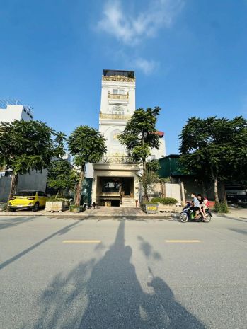 Bán nhà mặt phố cổ linh, vỉa hè rộng, view vườn hoa, 2 xe 7029371