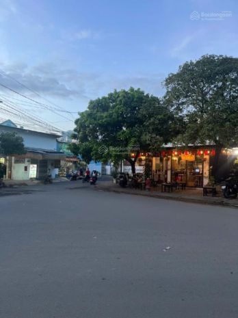 Mặt bằng kinh doanh siêu đỉnh- căn góc 2 mặt tiền giá tốt 7029519