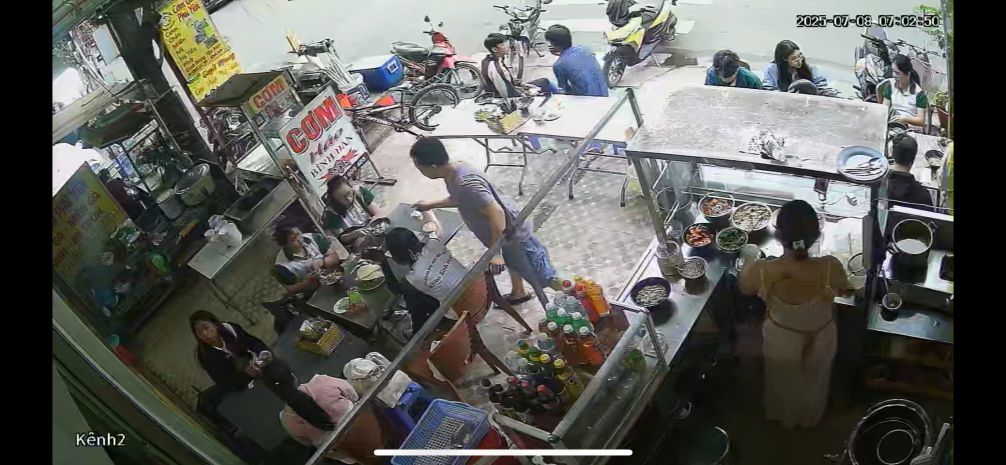 Sang lại mặt bằng + toàn bộ dụng cụ kinh doanh ,tiện ích 2 7029646