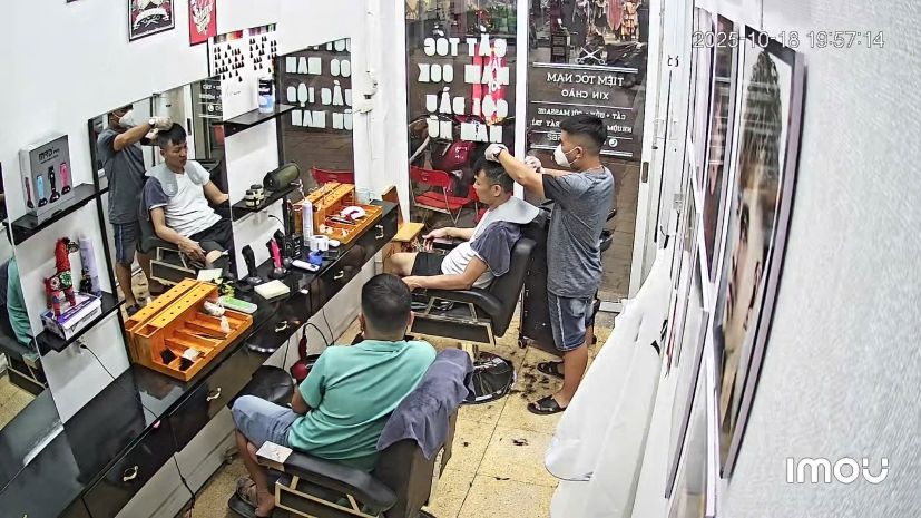 Chính chủ cần sang nhượng quán tóc - quận hai bà trưng - hà 7030641