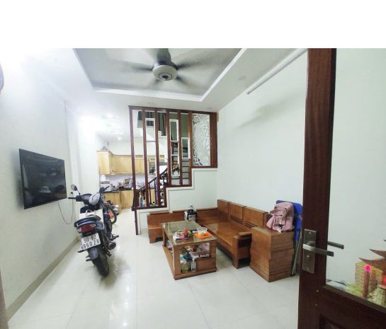 Bán nhà lô góc 3 mặt thoáng ô tô tránh cách 80m.
nhà 5 7031255