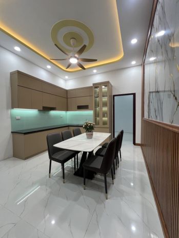 Bán nhà 2 tầng dĩ an,shr đường xe hơi, gần đhqg tphcm 7031830