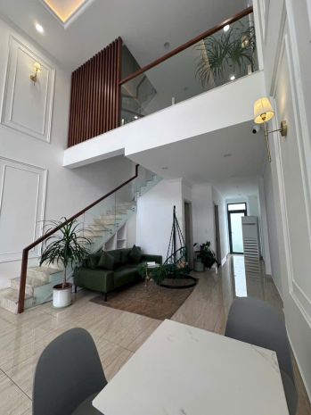 Gần sân bay 4km  vị trí hái ra tiền cho đại lý vé máy bay 7033268