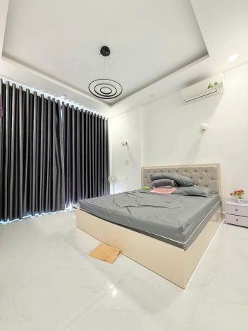 Bán nhà hẻm hoàng sa, phường 5, tân bình 4,5*15 góc 2mt 7034103