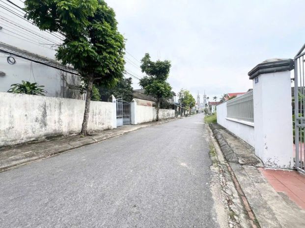 Lô 135m² đường nhựa 10m  giá hiếm chỉ 22.x triệum²  zalo 7035959