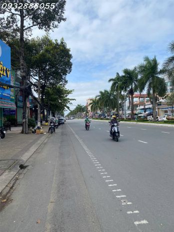 Cho thuê mặt bằng kinh doanh mặt tiền đường 32 đối diện 7036327