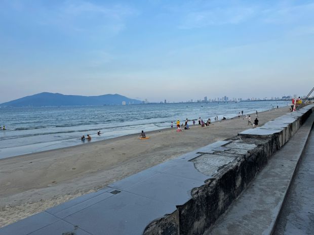 - đất mặt tiền nguyễn tất thành, ngay bãi tắm biển liên 7036854