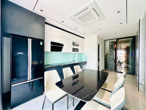 Bán nhà 7 tầng thang máy  trung tâm ngọc thụy, long biên 7038210