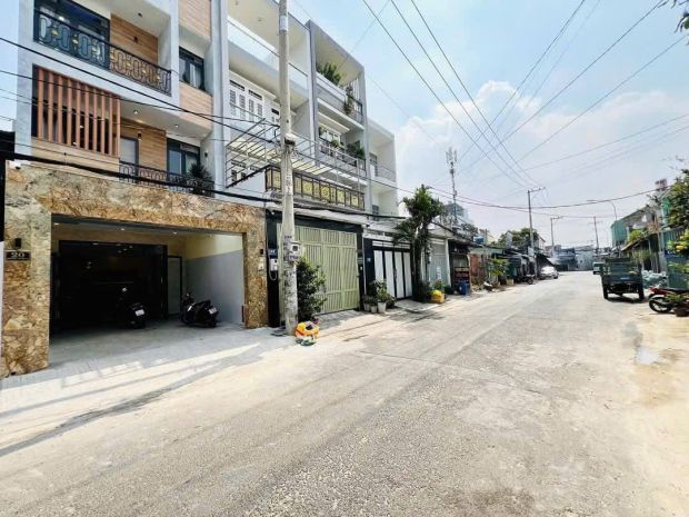 Siêu phẩm nhà phố thang máy 5x26  mặt tiền hiệp thành 18 7038948