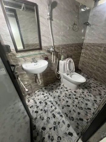 Cho thuê nhà riêng tại ngõ 604 ngọc thuỵ 7041113