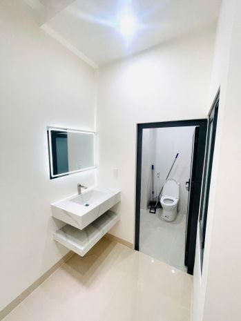 Bán gấp sản phẩm cao cấp! nhà 1 lầu 1 trệt mới 100 7042196