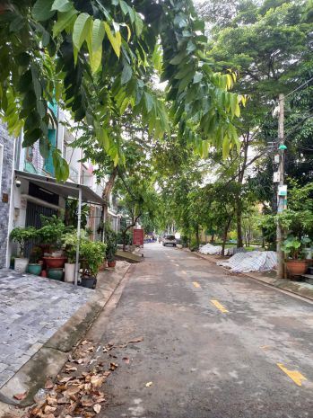 Bán biệt thự hiếm 144m2 tại kdc gia hòa xã phong phú, bình 7042490