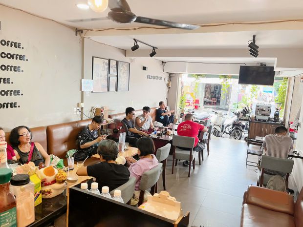 Sang nhượng quán cafe căn góc q4 7042549