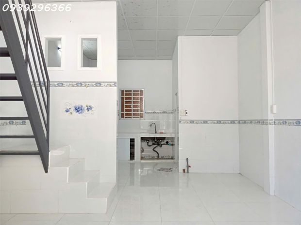 Cho thuê nhà riêng kiên cố, 2 phòng ngủ, có máy lạnh, máy 7042585