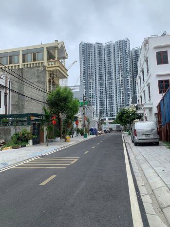 Mặt đường đào nhuận - ngay sát aeon mall - phân lô đường 7042731