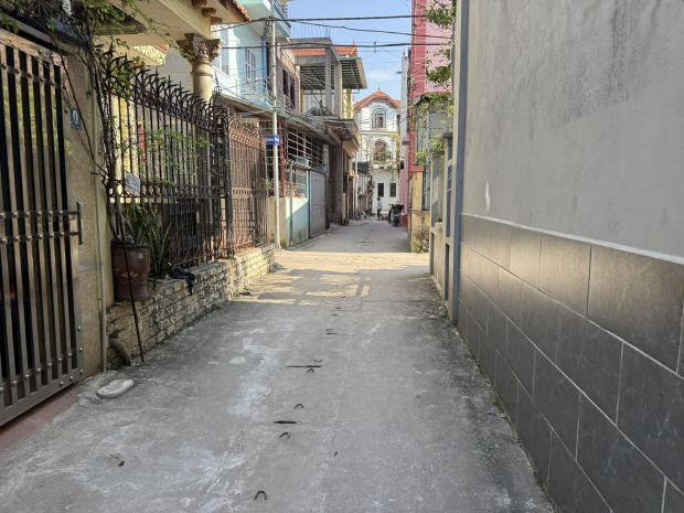 Bán nhà 3 tầng  căn góc 2 mặt tiền đồng xuyên  đặng 7042755