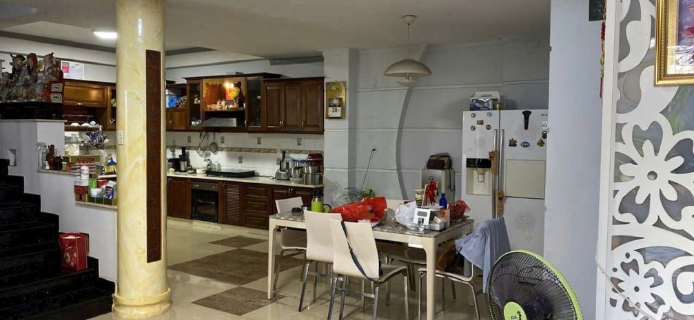 Mt ngang 6m đường 32 q10, dt:6x10 t+3l giá 25 tỷ chốt 7043279