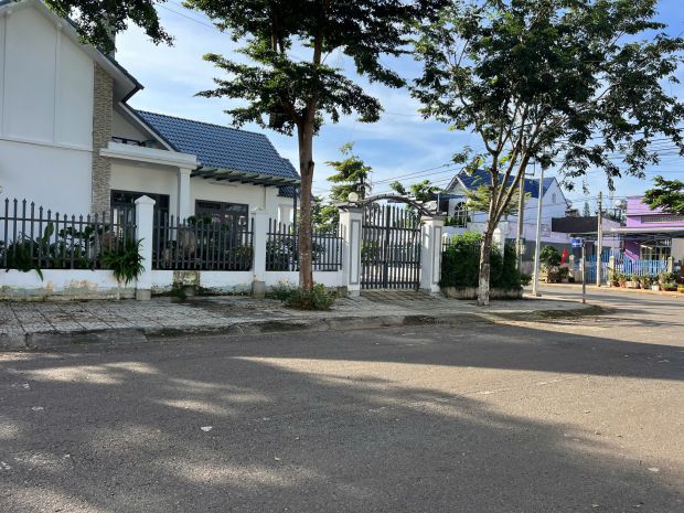 Biệt  thự trệt 3 mặt đường lớn, trung tâm sầm uất đức trọng, 7045000