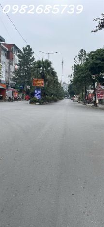 Gia đình chuyển vào nam, bán nhà 7 tầng thang máy thông 7045059