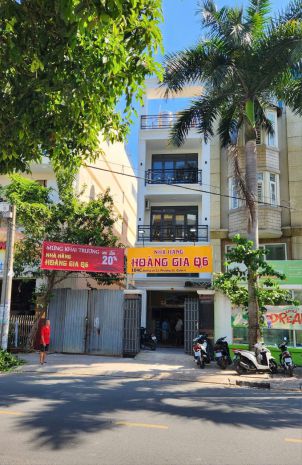 Nhà 5 tầng đường 23 bình phú q6  thu 35trth  chỉ 24,5 7046579