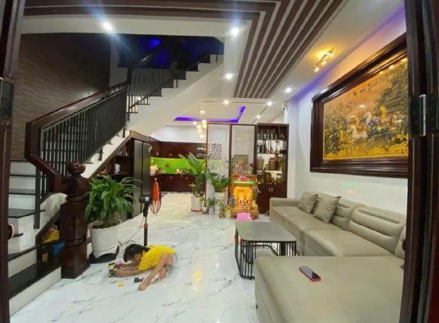 Cần bán nhà 3 tầng đúc kiên cố  đường nguyễn nhàn  đà 7049059