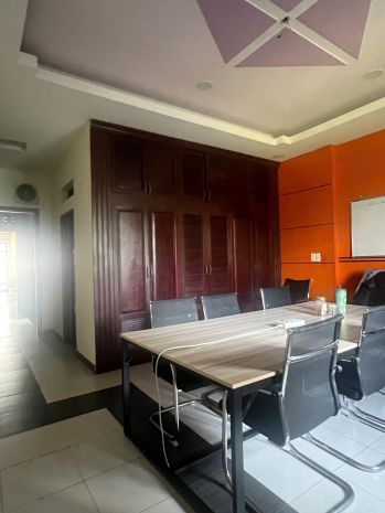 Nhà 4 tầng 5x24m mặt tiền đường phạm thế hiển p7q8. giá: 7049336