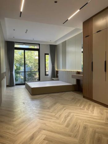 Phố thạch bàn 50m2, 6 tầng, vỉa hè rộng, kinh doanh, full 7049514