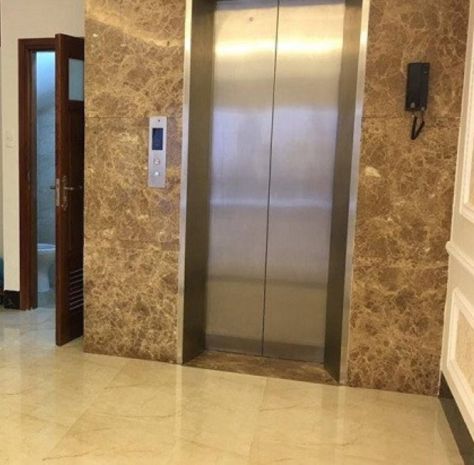 Cho thuê nhà, p. trần đại nghĩa, vỉa hè, thang máy, 109m2x 7049946