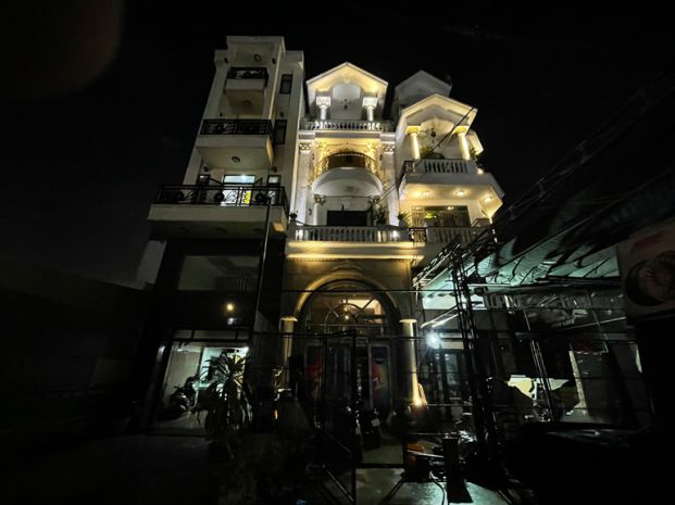 Nhà đẹp  giá tốt chính chủ cần bán căn nhà 2 mặt tiền 7050547