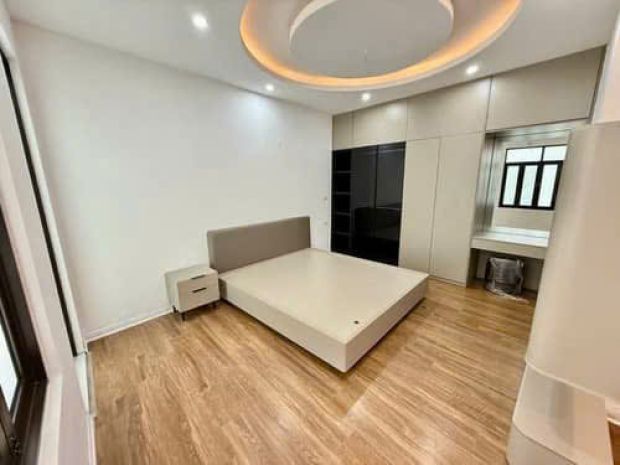 Bán nhà ngõ 343 đội cấn 40m 4 tầng mặt tiền 5 m tặng full 7050752