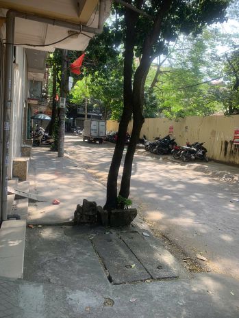 Cho thuê nhà cấp 4 tại khu đền lừ  35m² + gác xép 25m² 5 7052094