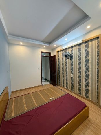 Cho thuê nhà nguyên căn ngõ 42 thịnh liệt, 40m² x 5 tầng, 3 7052305