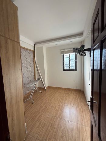 Cho thuê nhà nguyên căn ngõ 42 thịnh liệt, 40m² x 5 tầng, 3 7052306