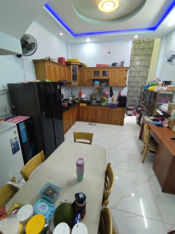 Nhà tên lửa siêu thoáng   3 lầu chỉ 6.999 tỷ  gọi ngay: ! 7052397